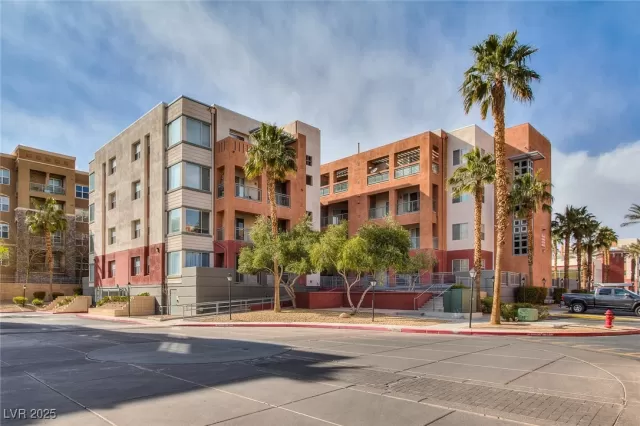 MLS: 2691410 Condo For Sale