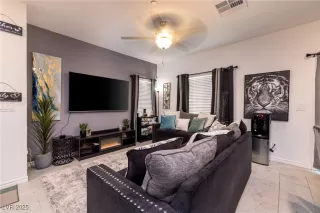 Photo #1: 2691422 Listing