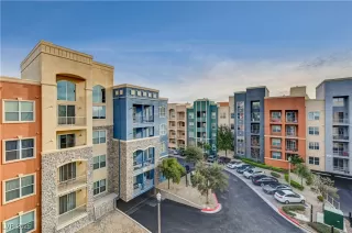 Photo #4: 2691435 Listing