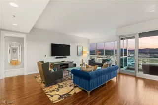 Photo #5: 2691468 Listing