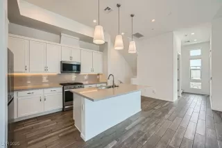 Photo #2: 2691484 Listing 