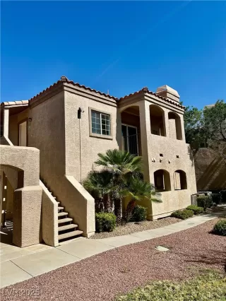 Photo #1: 2691493 Listing 