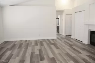 Photo #5: 2691529 Listing