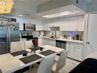 Photo #1: 2691550 Listing