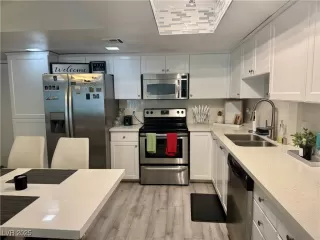 Photo #2: 2691550 Listing