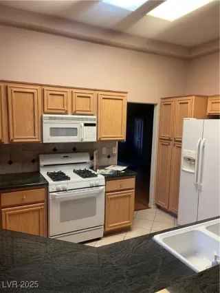 Photo #1: 2691588 Listing 