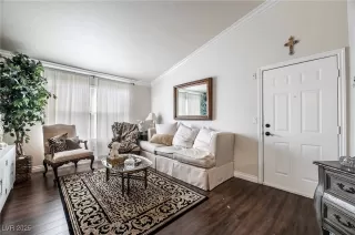 Photo #5: 2691592 Listing 