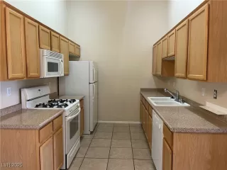Photo #1: 2691603 Listing 