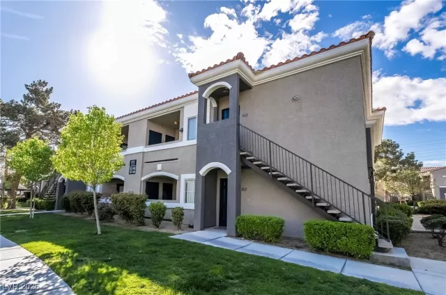 MLS: 2691636 Condo For Sale