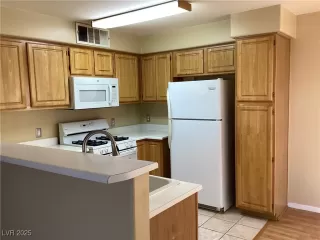 Photo #3: 2691642 Listing 