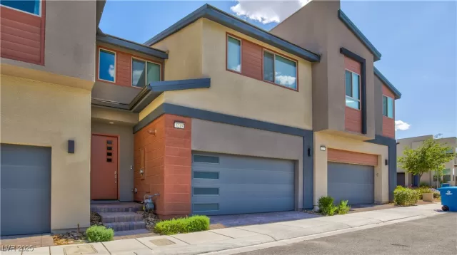 MLS: 2691672 Condo For Sale