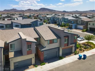 Photo #1: 2691672 Listing 