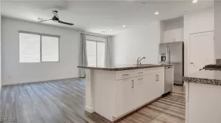 Photo #2: 2691672 Listing 