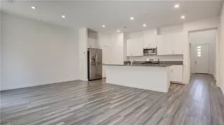 Photo #3: 2691672 Listing 