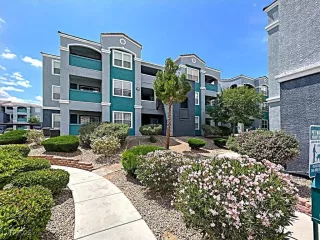 Photo #2: 2691679 Listing