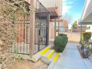 Photo #1: 2691685 Listing 