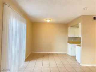 Photo #5: 2691685 Listing 