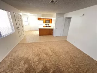 Photo #5: 2691688 Listing