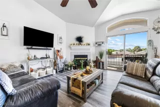 Photo #1: 2691695 Listing 