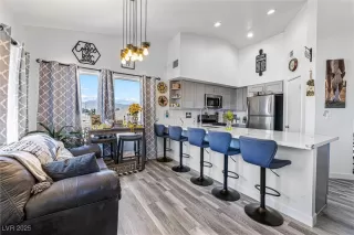 Photo #2: 2691695 Listing 