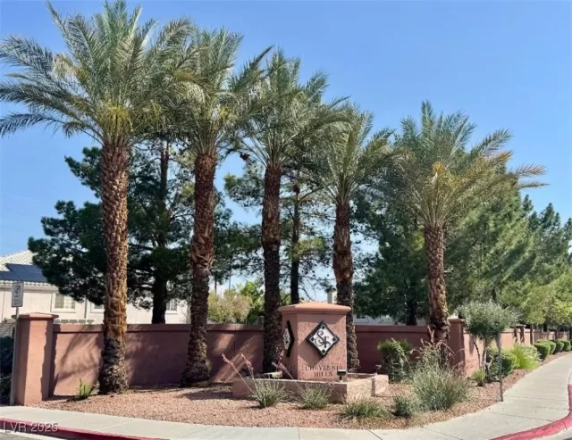 MLS: 2691705 Condo For Sale