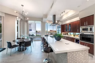 Photo #2: 2691720 Listing 