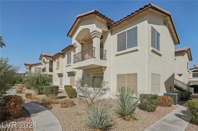 MLS: 2691734 Condo For Sale