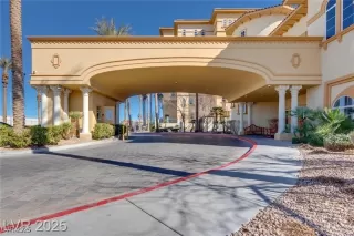 Photo #2: 2691747 Listing