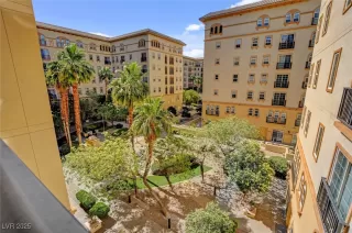 Photo #6: 2691747 Listing