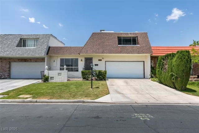 MLS: 2691750 Condo For Sale