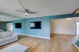 Photo #2: 2691750 Listing