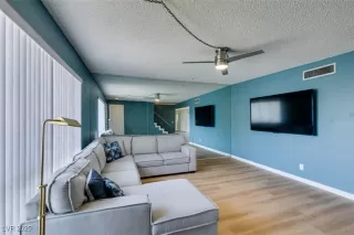 Photo #3: 2691750 Listing