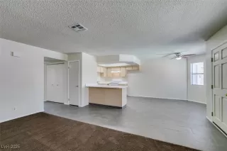 Photo #4: 2691770 Listing