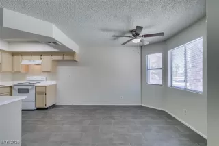 Photo #5: 2691770 Listing