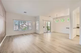 Photo #5: 2691778 Listing 