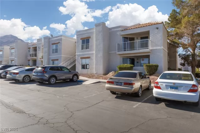 MLS: 2691809 Condo For Sale