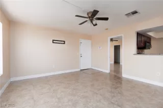 Photo #3: 2691809 Listing