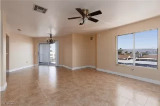 Photo #5: 2691809 Listing