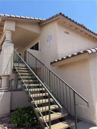 Photo #2: 2691816 Listing