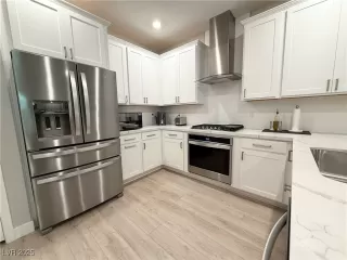 Photo #2: 2691817 Listing 