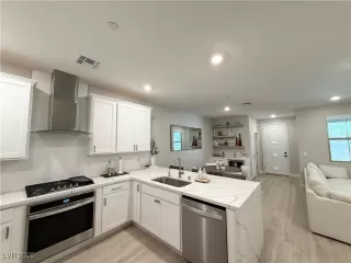 Photo #3: 2691817 Listing 