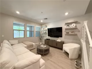 Photo #6: 2691817 Listing 