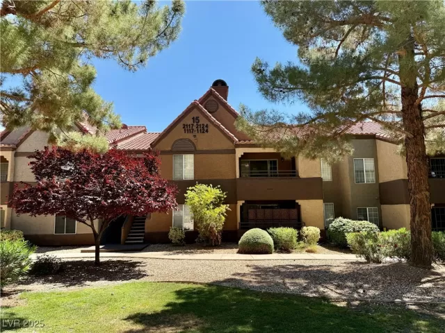 MLS: 2691823 Condo For Sale