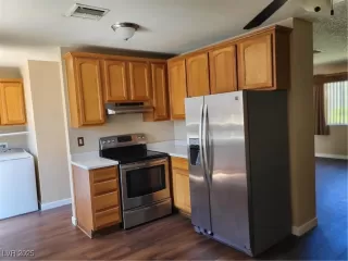 Photo #4: 2691827 Listing