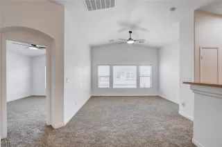 Photo #2: 2691853 Listing