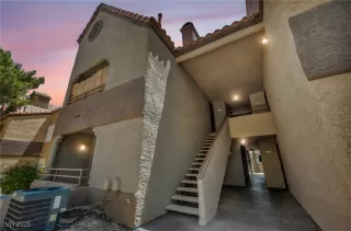 Photo #3: 2691878 Listing