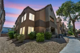 Photo #5: 2691878 Listing