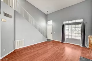 Photo #1: 2691917 Listing