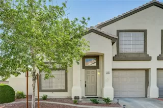 Photo #2: 2691917 Listing