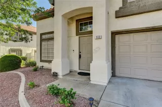 Photo #5: 2691917 Listing